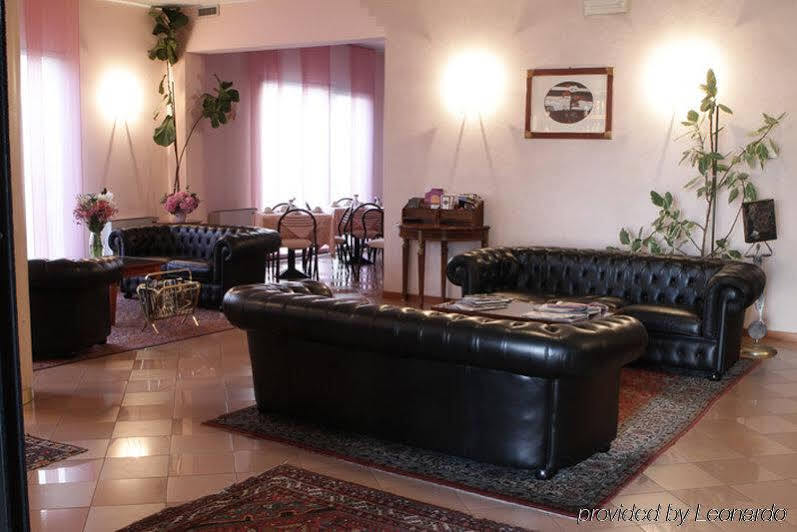 Hotel City П'яченца Екстер'єр фото